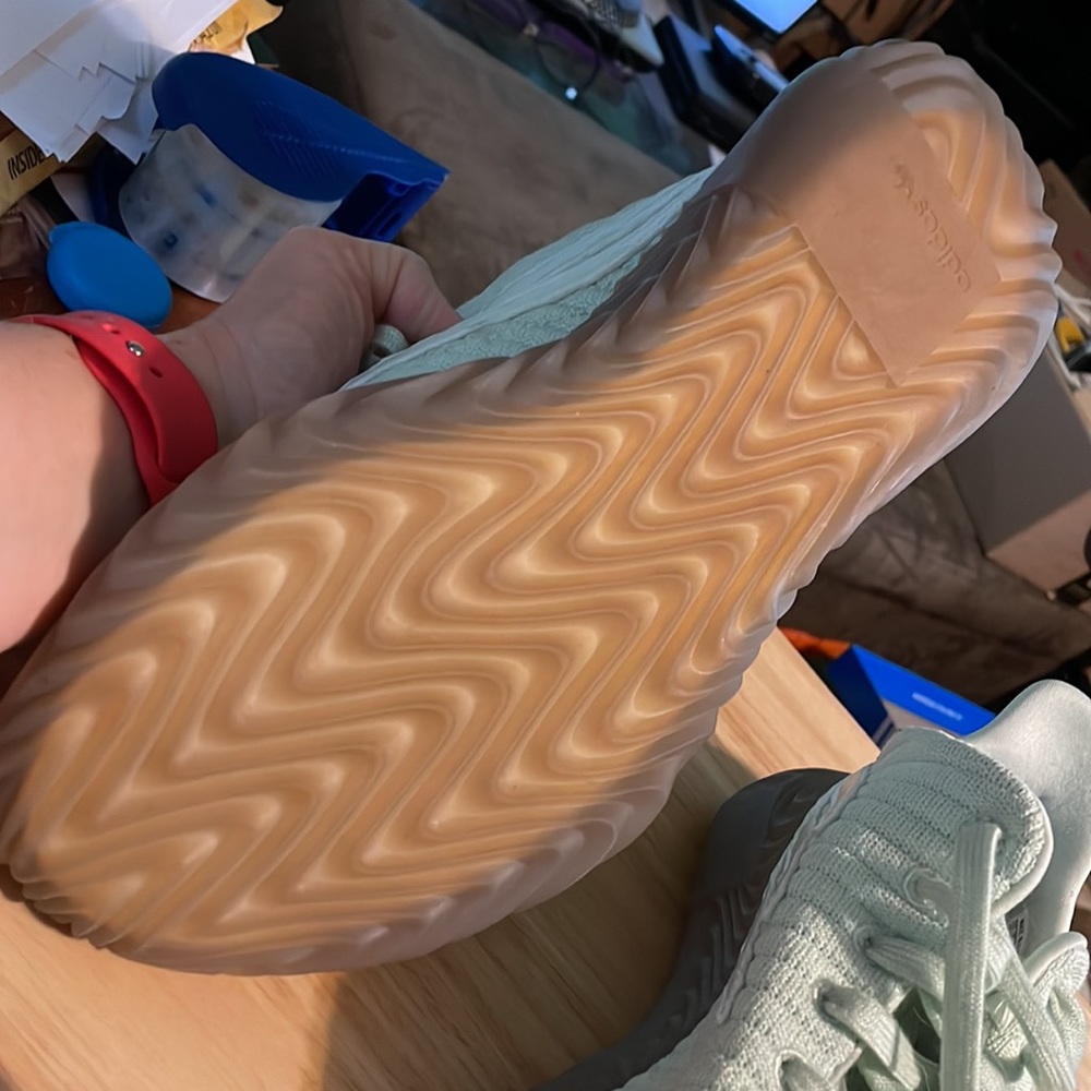 Green Addidas - image 2